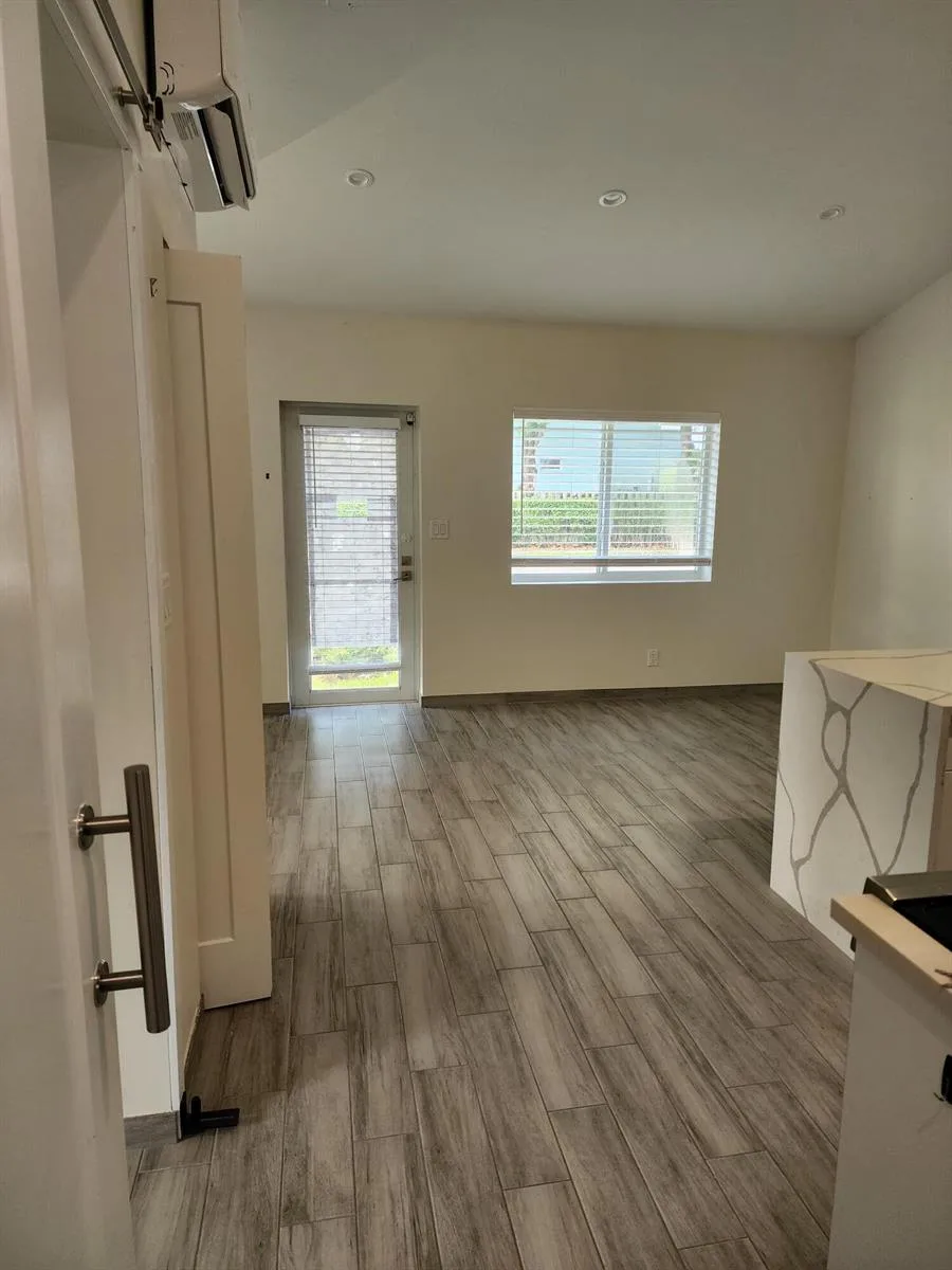 315 SW 7TH Street # 1, Fort Lauderdale, FL 33315 photo 6