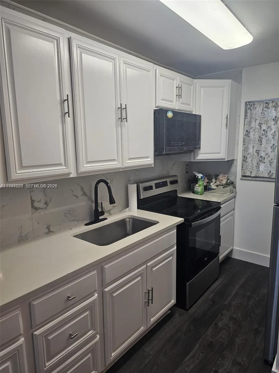 6055 W 19th # 209, Hialeah, FL 33012 photo 4