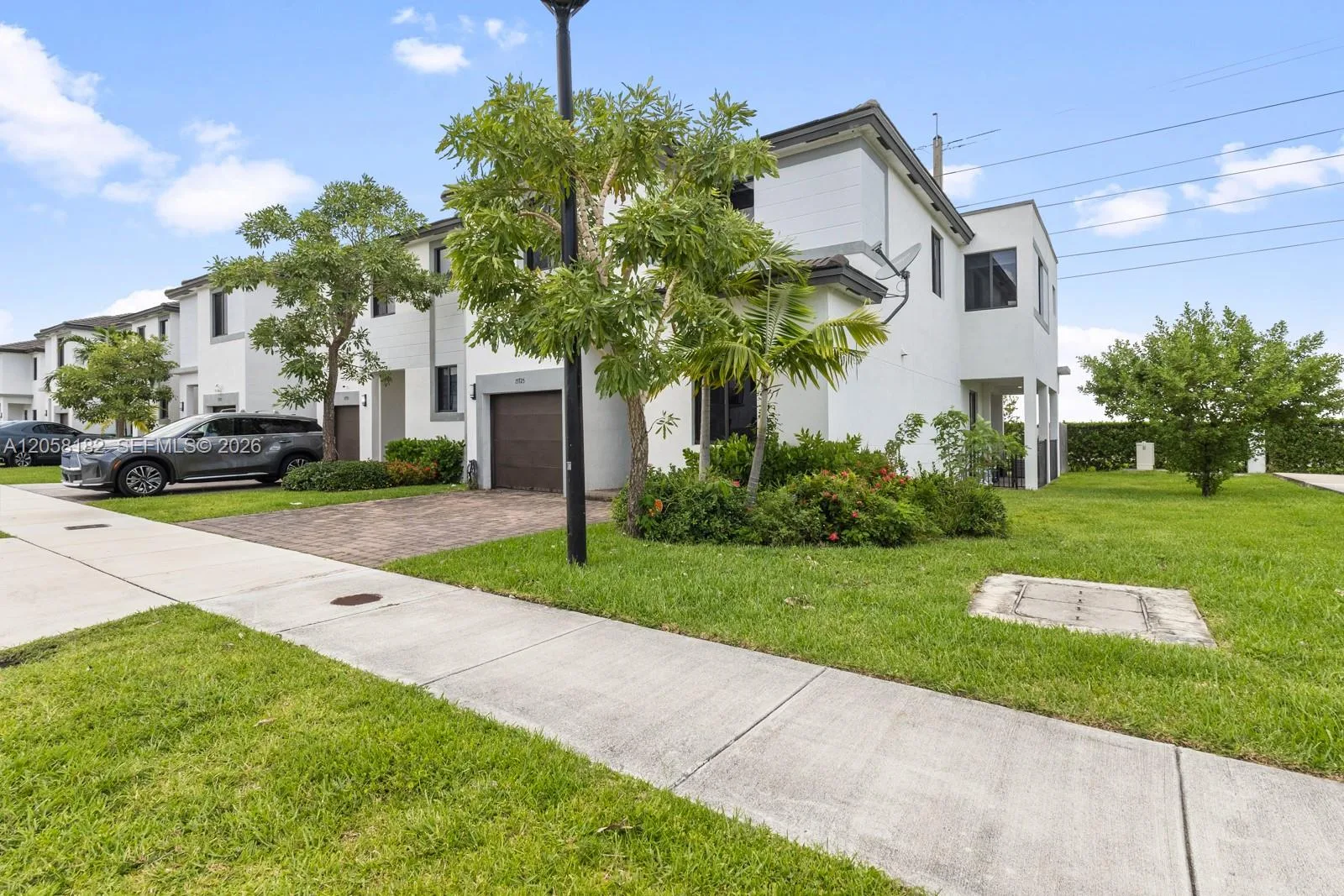 15725 SW 136th Ter, Miami, FL 33196 photo 2