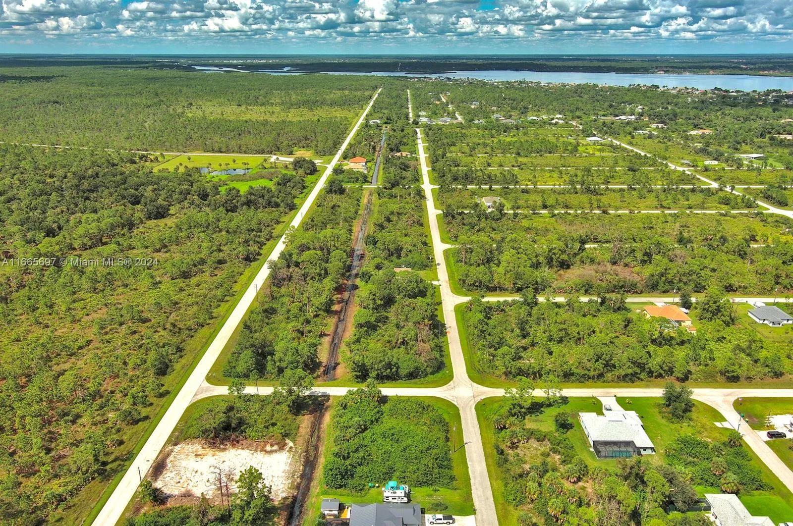 4137 Chippewa St, Port Charlotte, FL 33981 photo 4