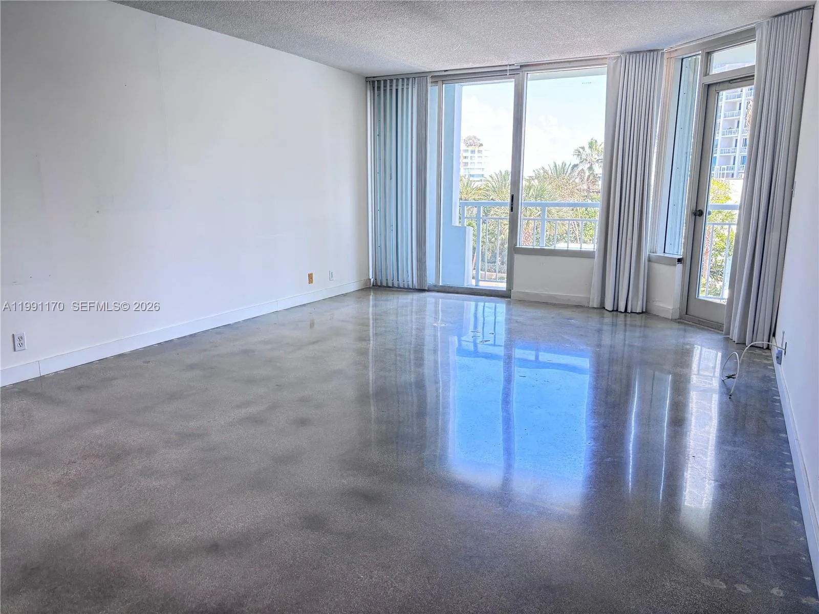400 S Pointe Dr # 408, Miami Beach, FL 33139 photo 2