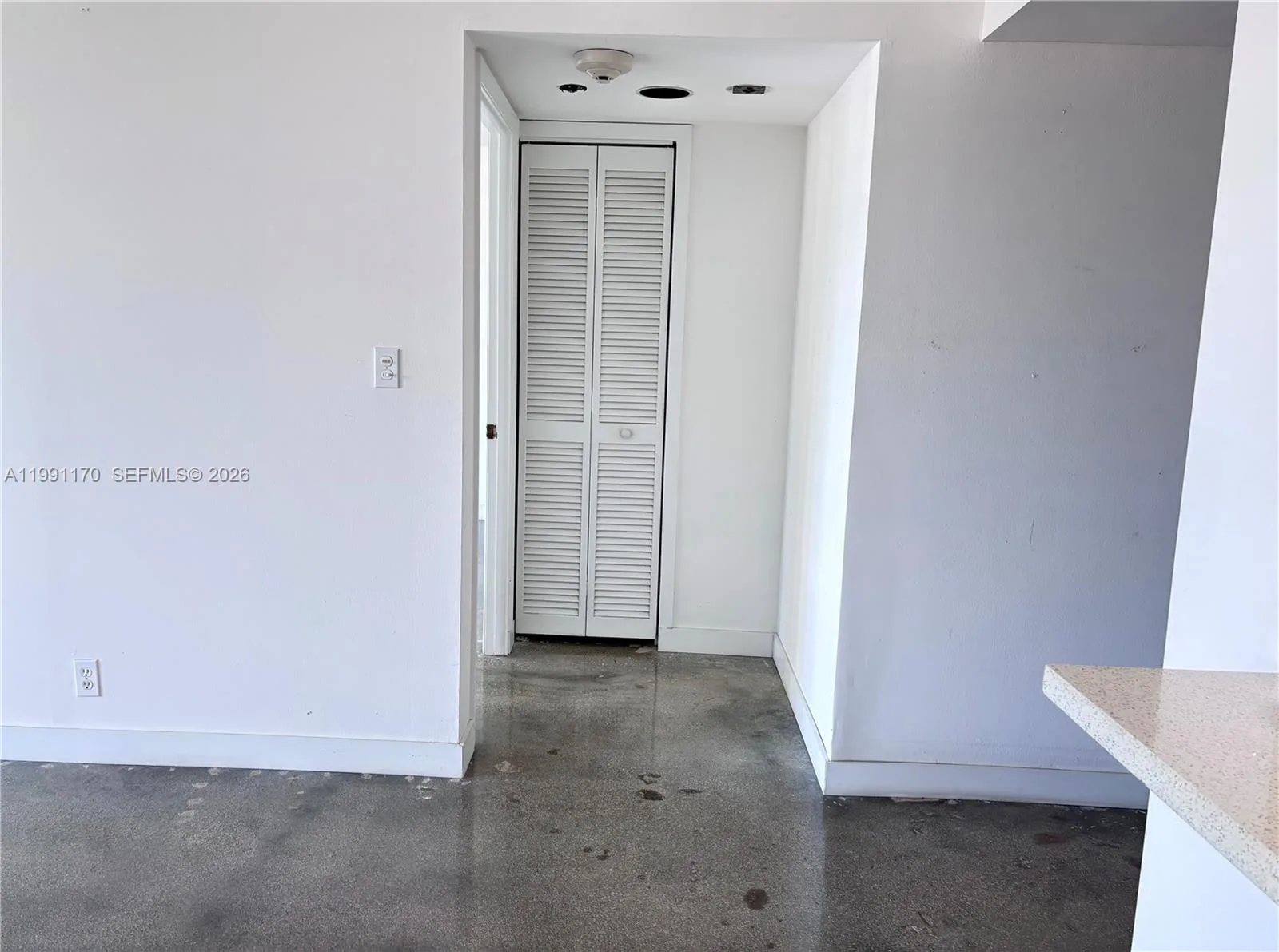 400 S Pointe Dr # 408, Miami Beach, FL 33139 photo 4