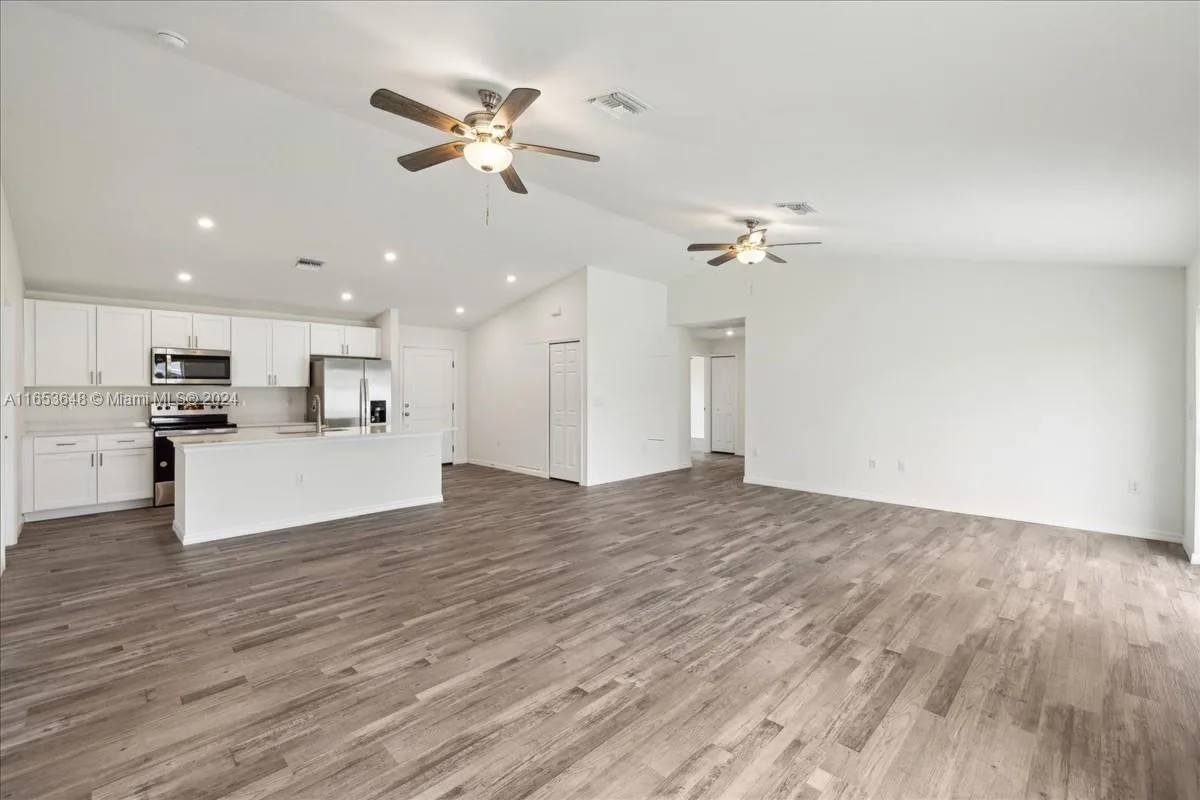3223 NE 14th AVE, Cape Coral, FL 33909 photo 5