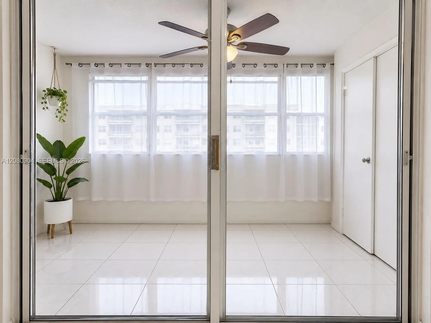 301 NE 14th Ave # 507, Hallandale Beach, FL 33009 photo 11
