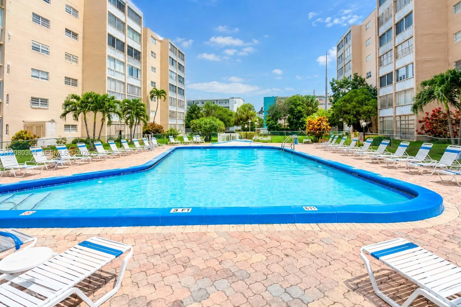 301 NE 14th Ave # 507, Hallandale Beach, FL 33009 — zdjęcie 2