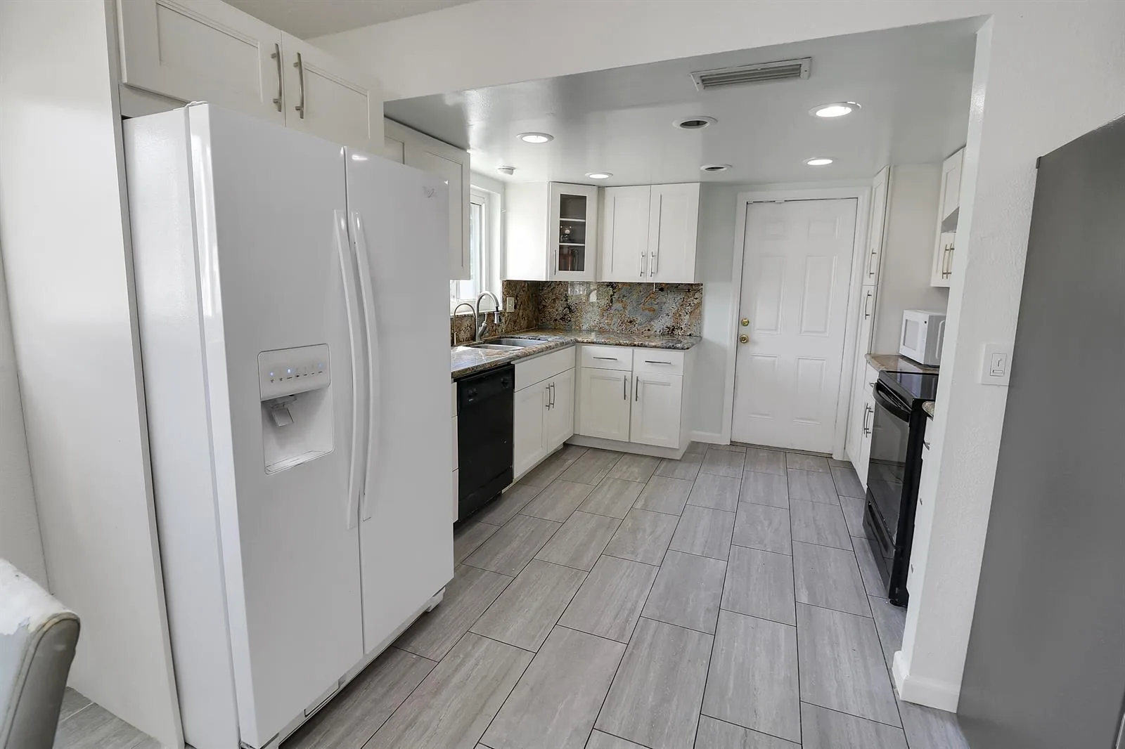 2233 NW 3rd Avenue, Boca Raton, FL 33431 photo 11