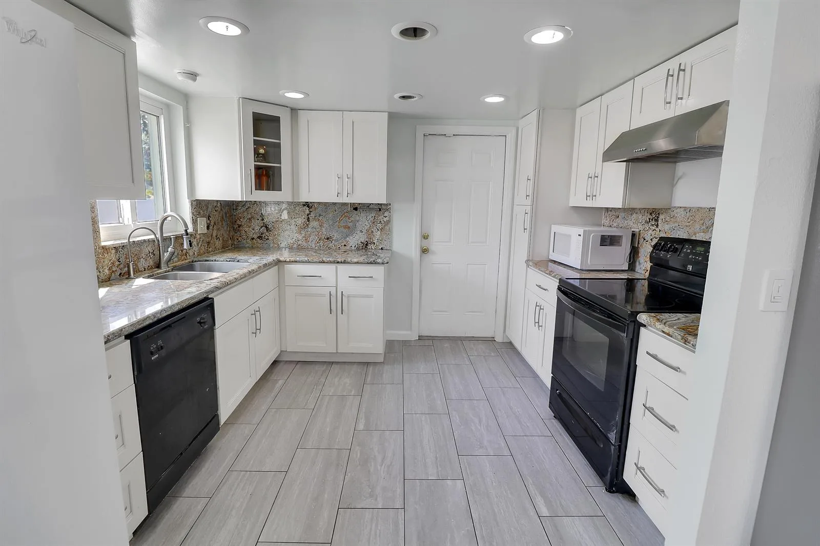 2233 NW 3rd Avenue, Boca Raton, FL 33431 photo 12