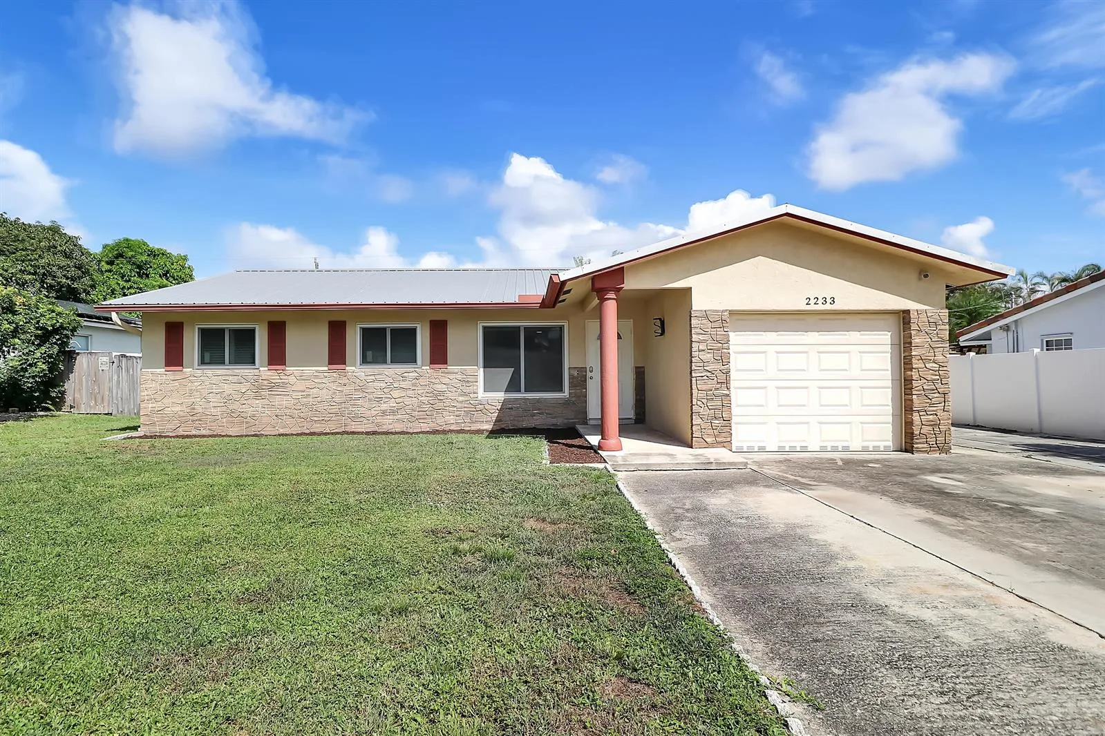 2233 NW 3rd Avenue, Boca Raton, FL 33431 photo 2
