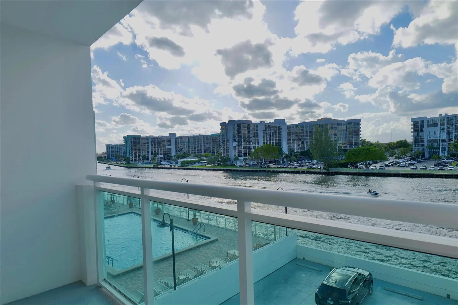 3000 S Ocean Drive # 312, Hollywood, FL 33019