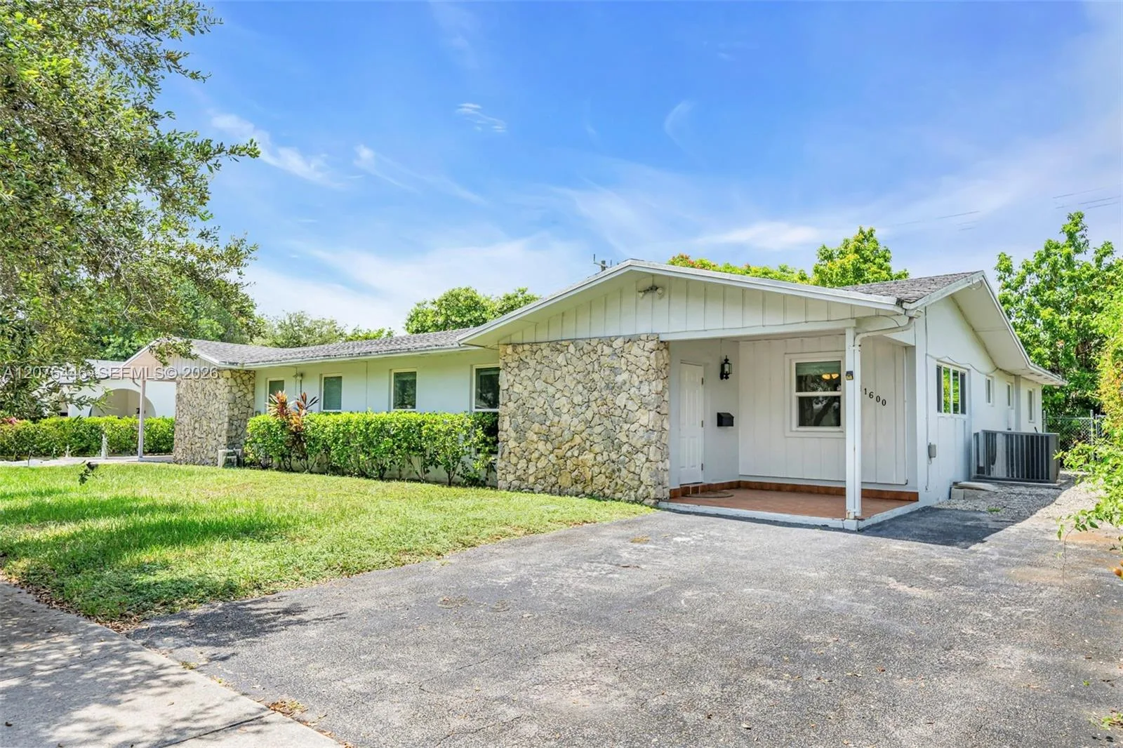 11600 SW 81st Rd # 11600, Pinecrest, FL 33156