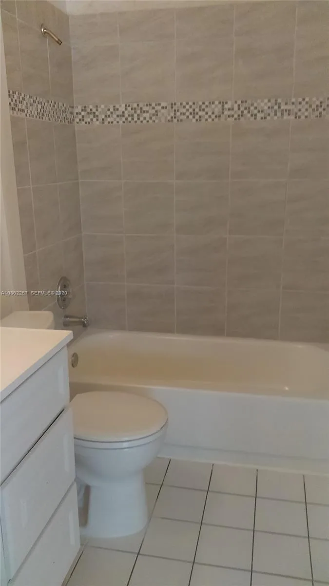 8576 Sunset Drive # 1, Palm Beach Gardens, FL 33410 photo 9