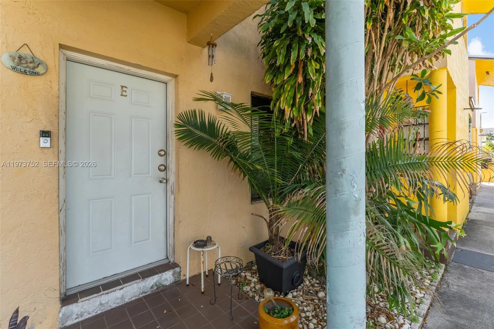 1613 NW 16th St # E, Miami, FL 33125