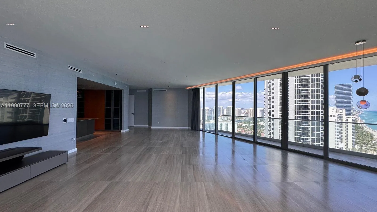 18975 Collins Ave # 2500, Sunny Isles Beach, FL 33160 photo 10