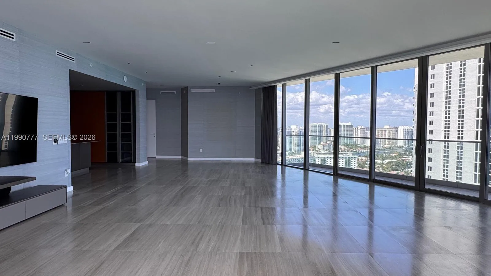 18975 Collins Ave # 2500, Sunny Isles Beach, FL 33160 photo 11