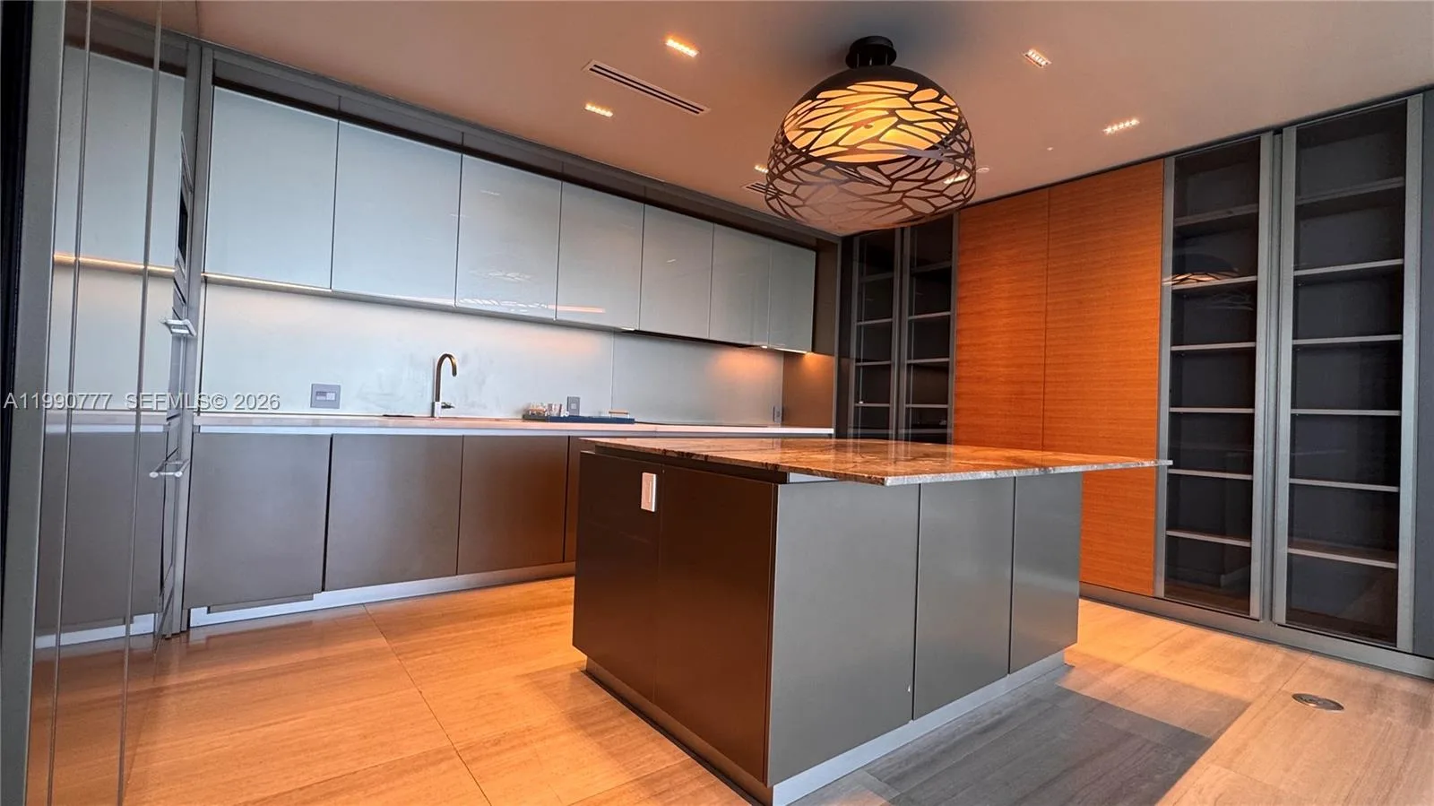 18975 Collins Ave # 2500, Sunny Isles Beach, FL 33160 photo 3