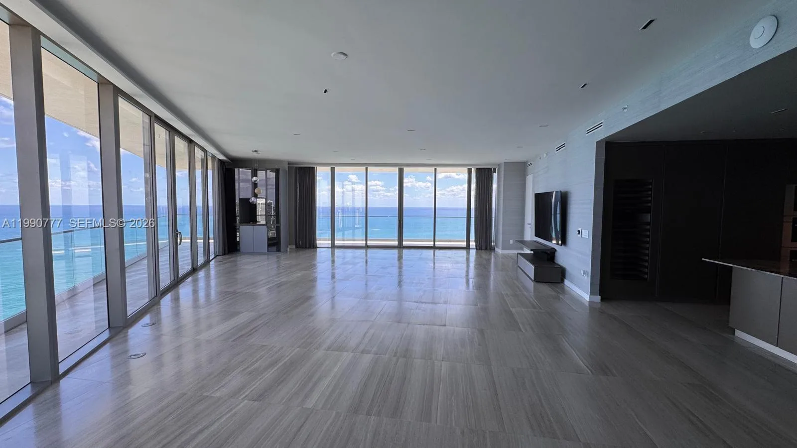 18975 Collins Ave # 2500, Sunny Isles Beach, FL 33160 photo 6