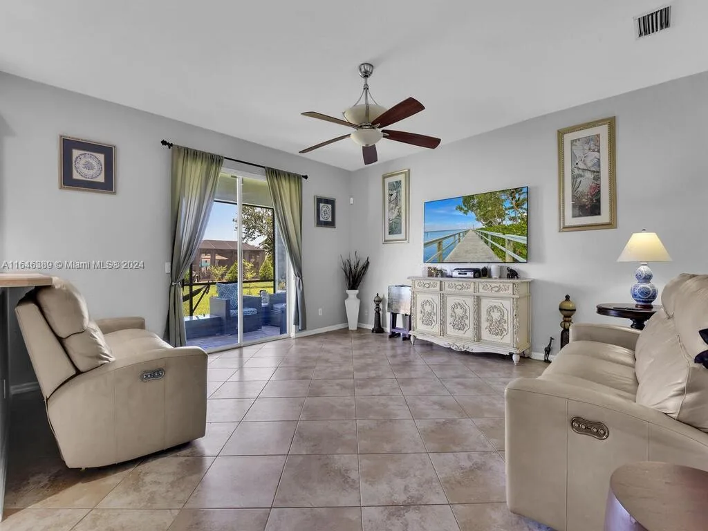 8129 SILVER BIRCH WAY, Lehigh Acres, FL 33971 photo 3
