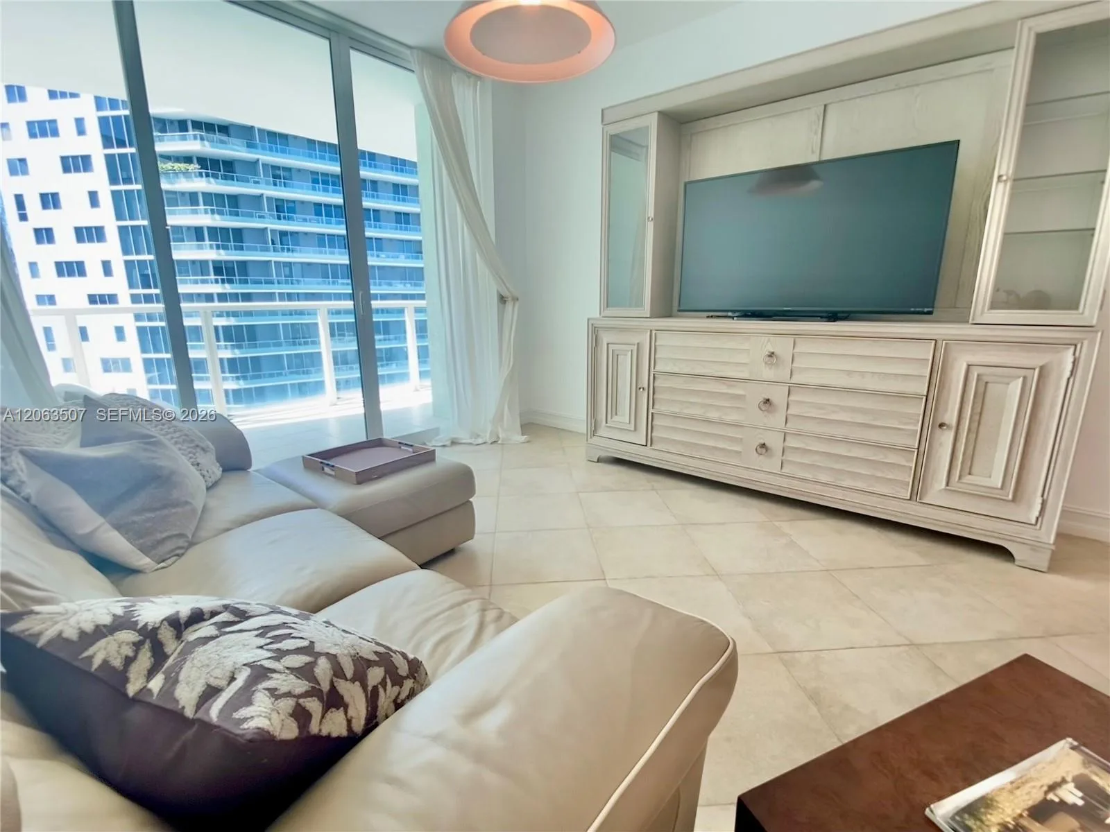 218 SE 14th St # 2004, Miami, FL 33131 photo 7