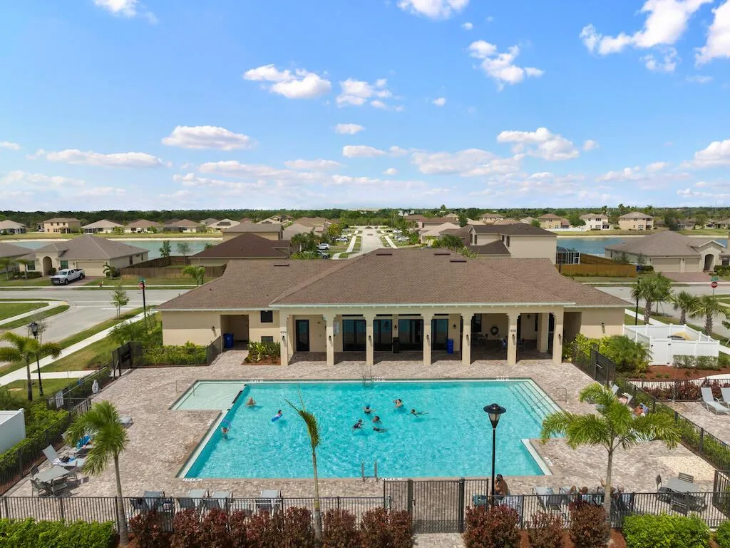 9945 E Villa Circle, Vero Beach, FL 32966