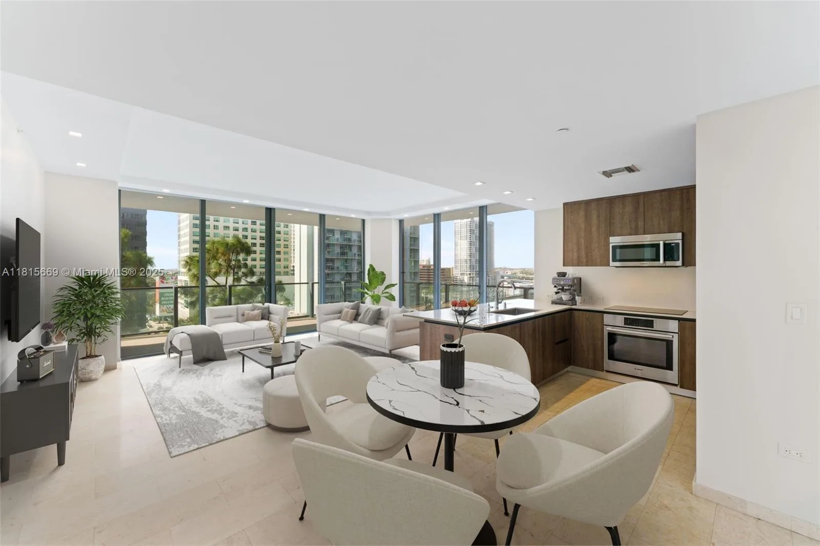 88 SW 7th St # 712, Miami, FL 33130 photo 2