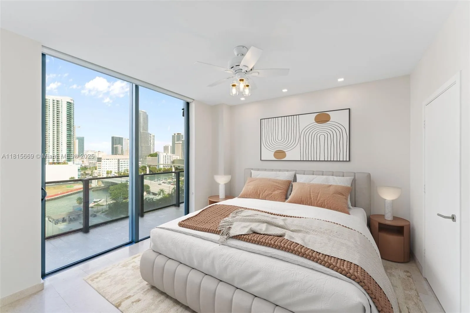 88 SW 7th St # 712, Miami, FL 33130 photo 4