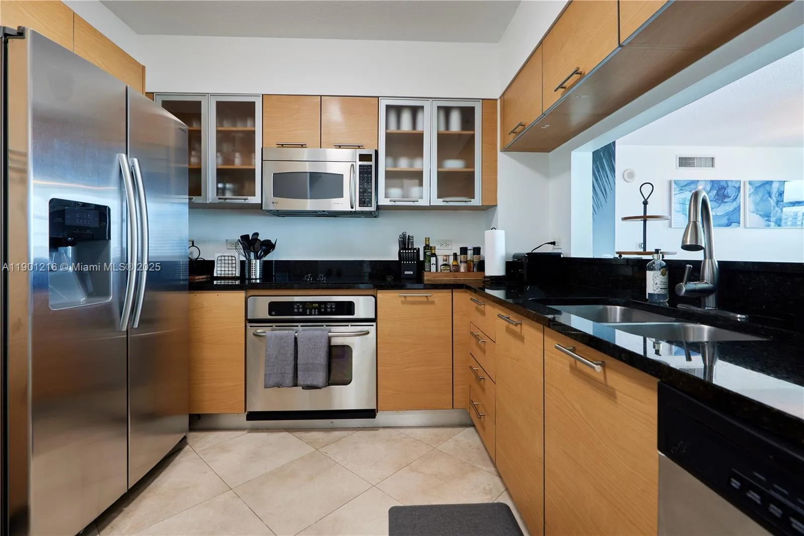 31 SE 5th St # 3201, Miami, FL 33131 photo 5