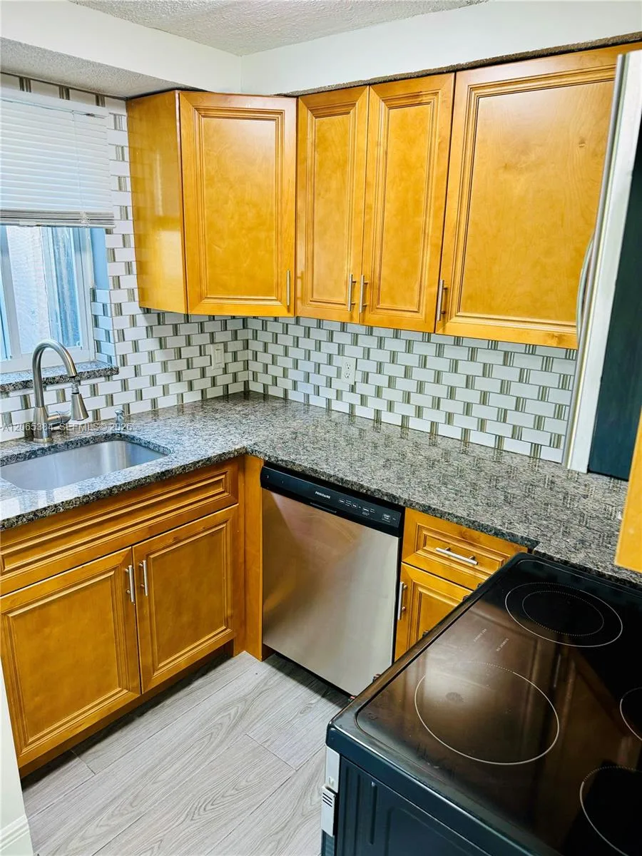 6625 Winfield Blvd # 4-D, Margate, FL 33063 photo 9