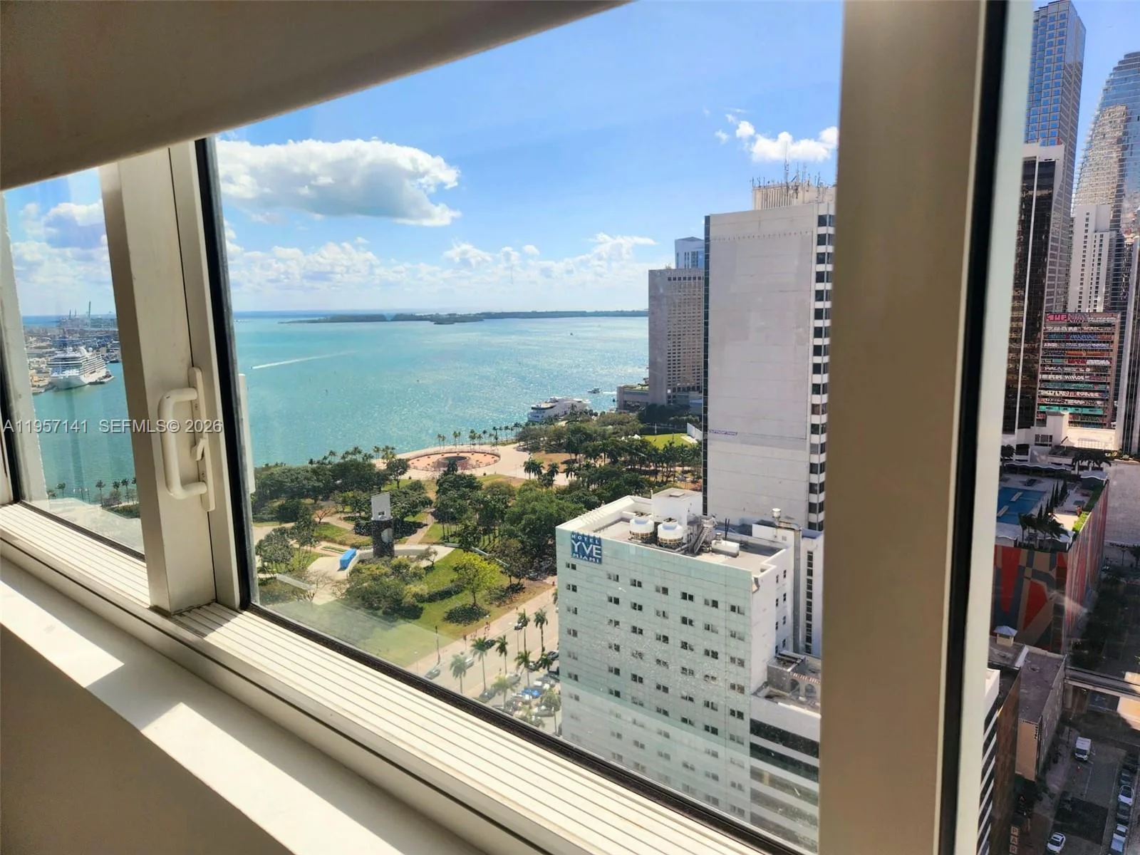 244 Biscayne Blvd # 2809, Miami, FL 33132 photo 13