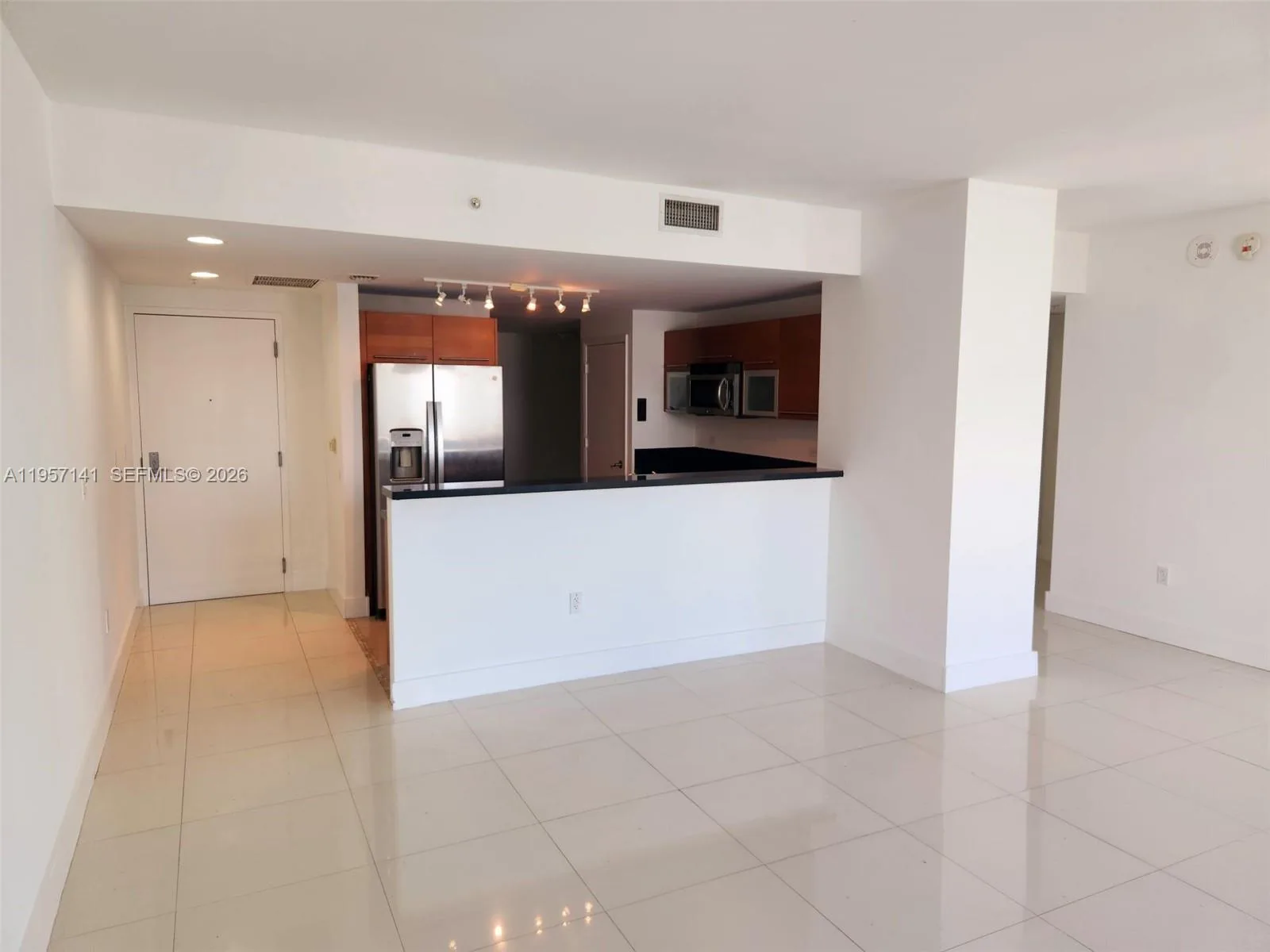 244 Biscayne Blvd # 2809, Miami, FL 33132 photo 2