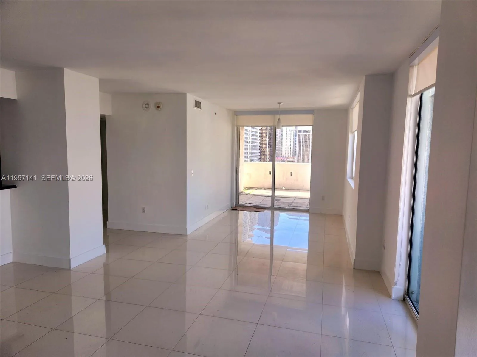 244 Biscayne Blvd # 2809, Miami, FL 33132 photo 3