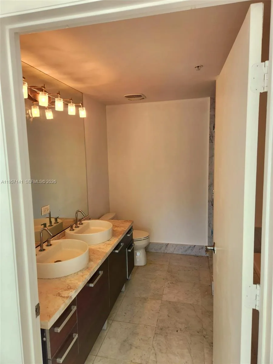 244 Biscayne Blvd # 2809, Miami, FL 33132 photo 7
