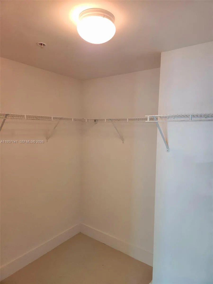 244 Biscayne Blvd # 2809, Miami, FL 33132 photo 8