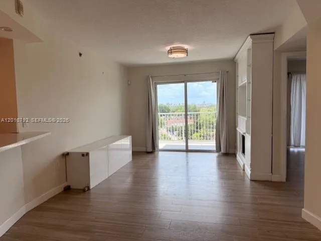 2415 NW 16th St Rd # 605-1, Miami, FL 33125 photo 6