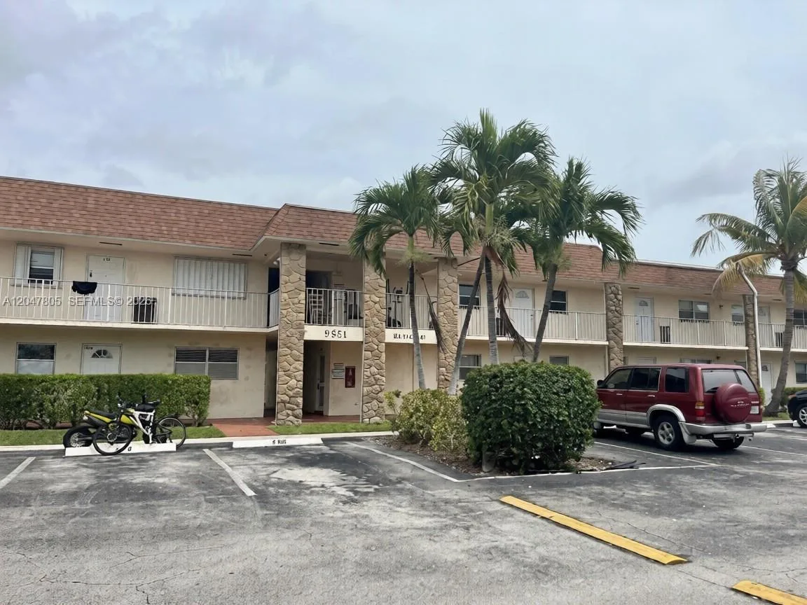 9851 Sandalfoot Blvd # 213, Boca Raton, FL 33428