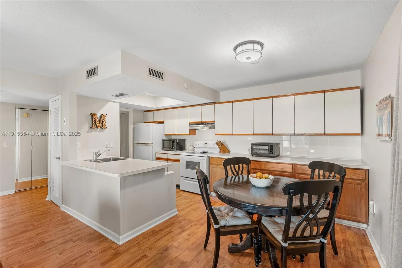 1175 Paseo Del Mar # C, Other City - In The State Of Florida, FL 32707 photo 4