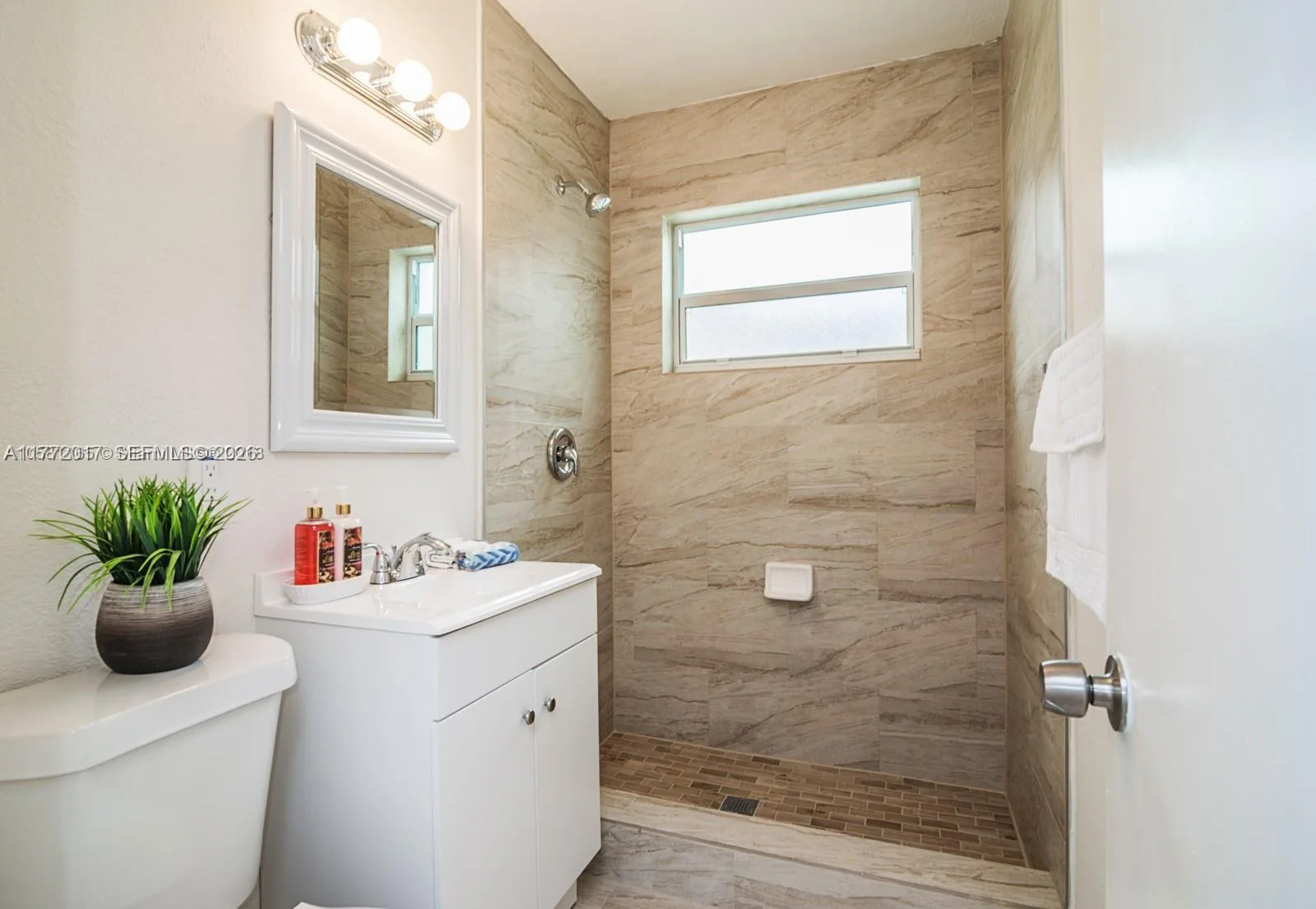 2542 Fillmore St, Hollywood, FL 33020 photo 3