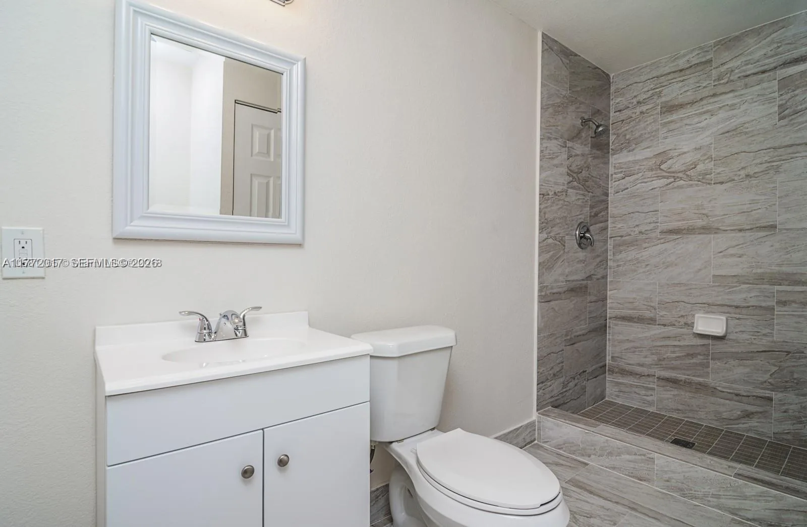 2542 Fillmore St, Hollywood, FL 33020 photo 4