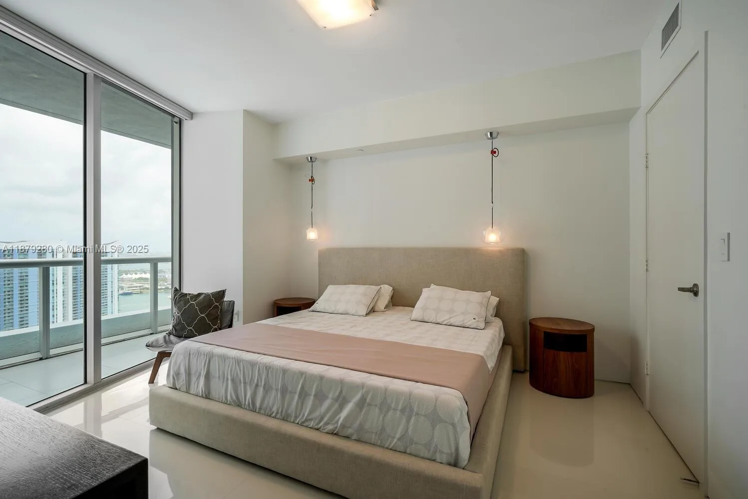495 Brickell Ave # 4204, Miami, FL 33131 photo 10