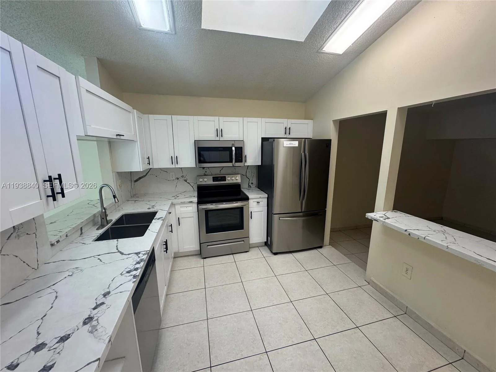 9957 W Elm Ln, Miramar, FL 33025 photo 3