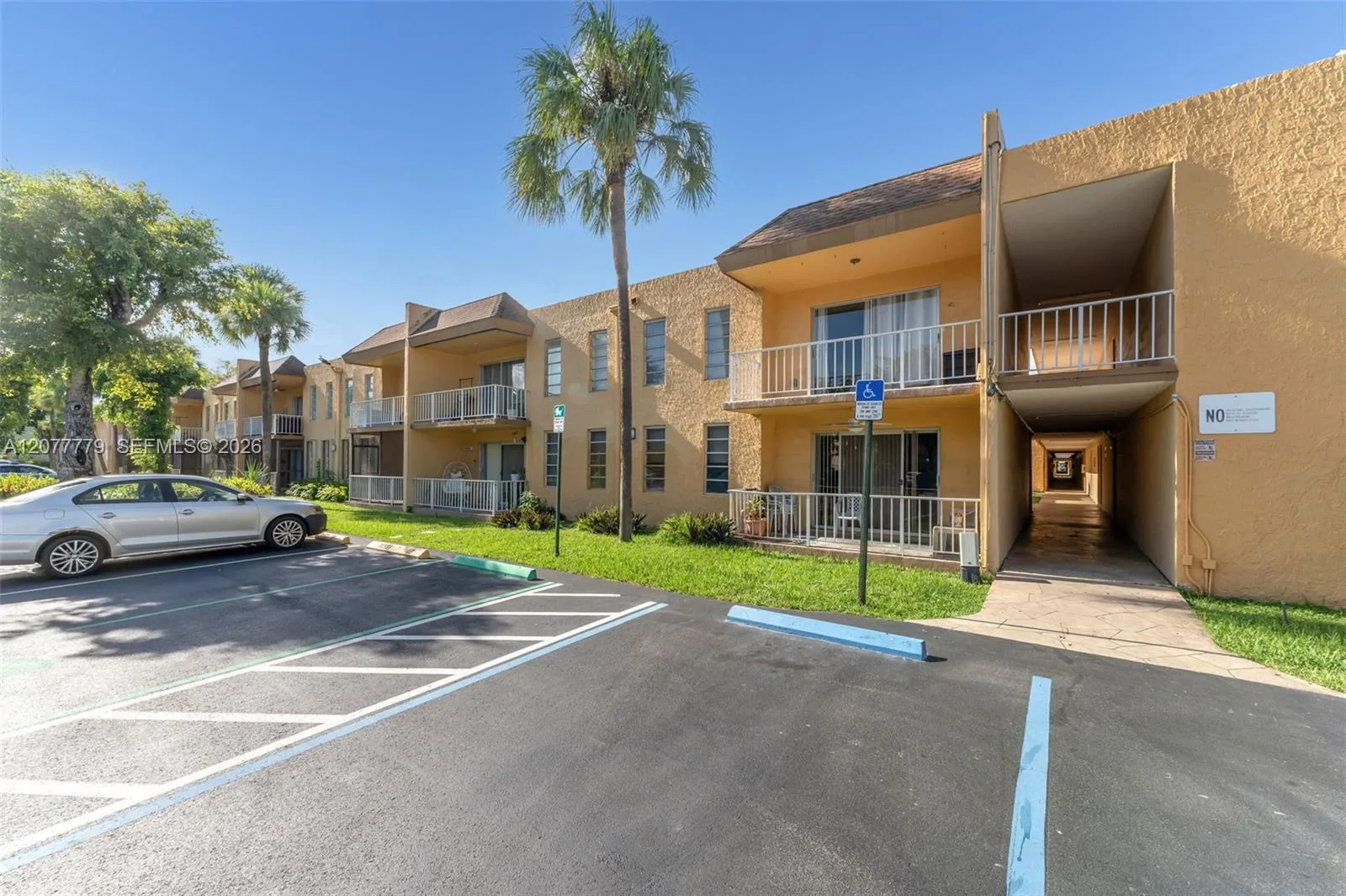 13700 SW 62nd St # 213, Miami, FL 33183