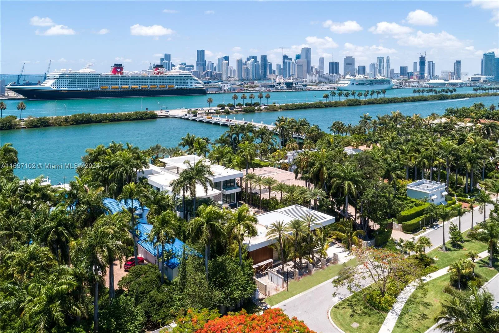 130 Palm Ave, Miami Beach, FL 33139 photo 4