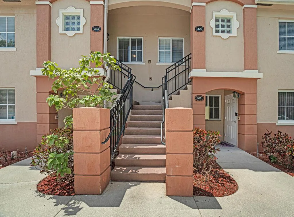 3810 N JOG Road # 204, West Palm Beach, FL 33411