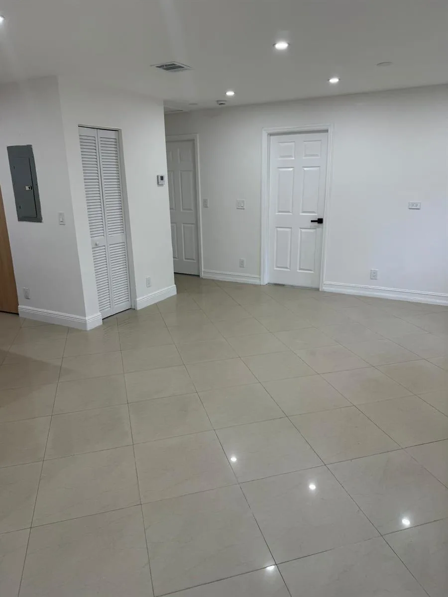 7000 TYLER Street, Hollywood, FL 33024 photo 5