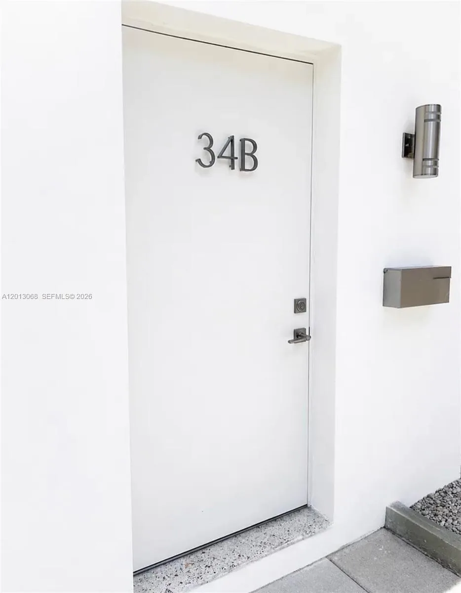 34 SE 1st Ave # B, Dania Beach, FL 33004 photo 2