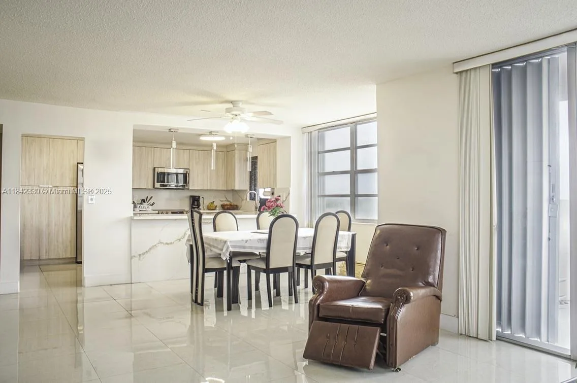 2780 NE 183rd St # 1001, Aventura, FL 33160 photo 4
