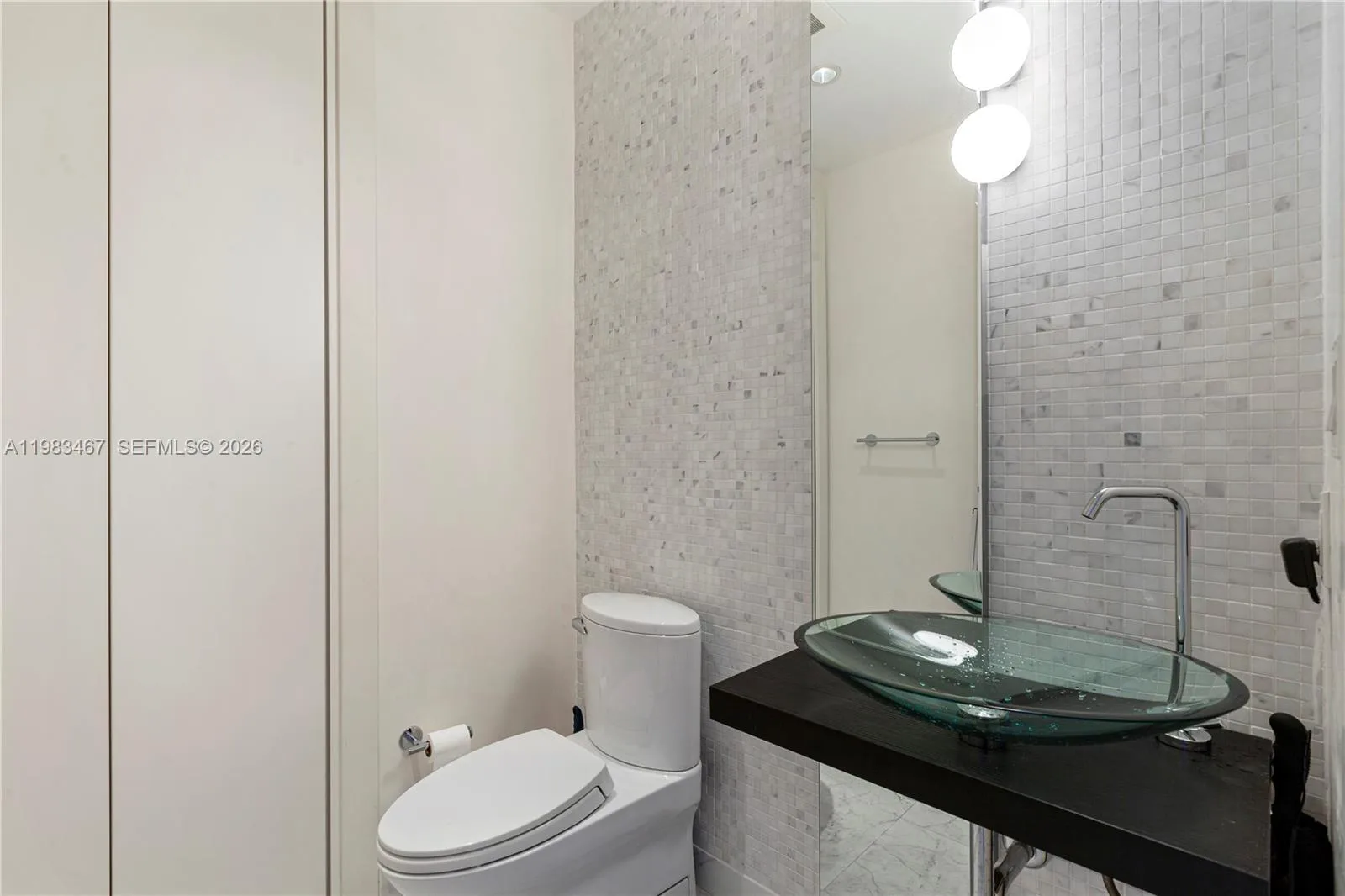 200 Biscayne Boulevard Way # 4907, Miami, FL 33131 photo 11
