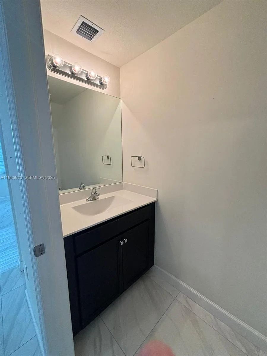 3337 W 105th Ter, Hialeah, FL 33018 photo 13