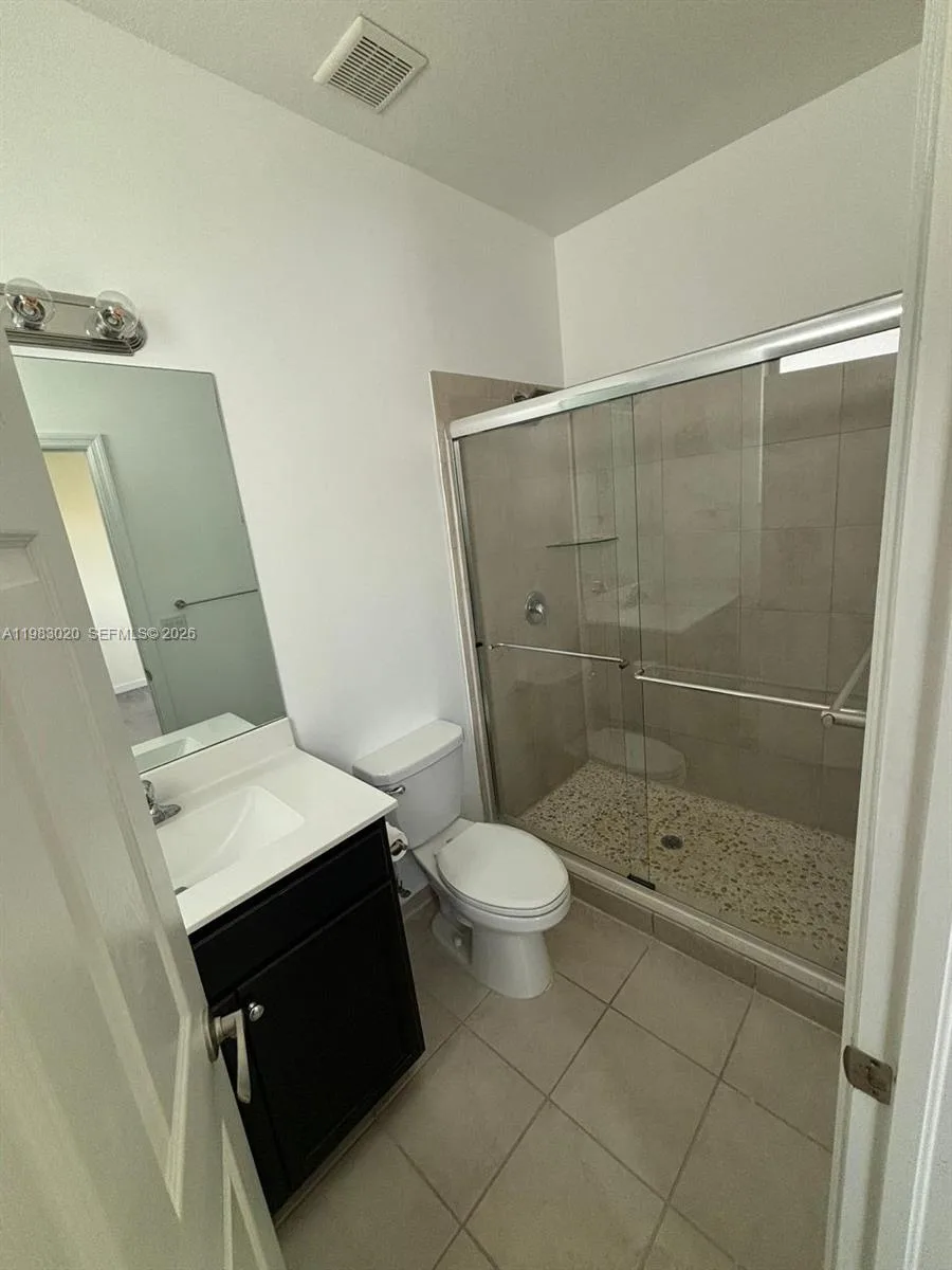 3337 W 105th Ter, Hialeah, FL 33018 photo 7