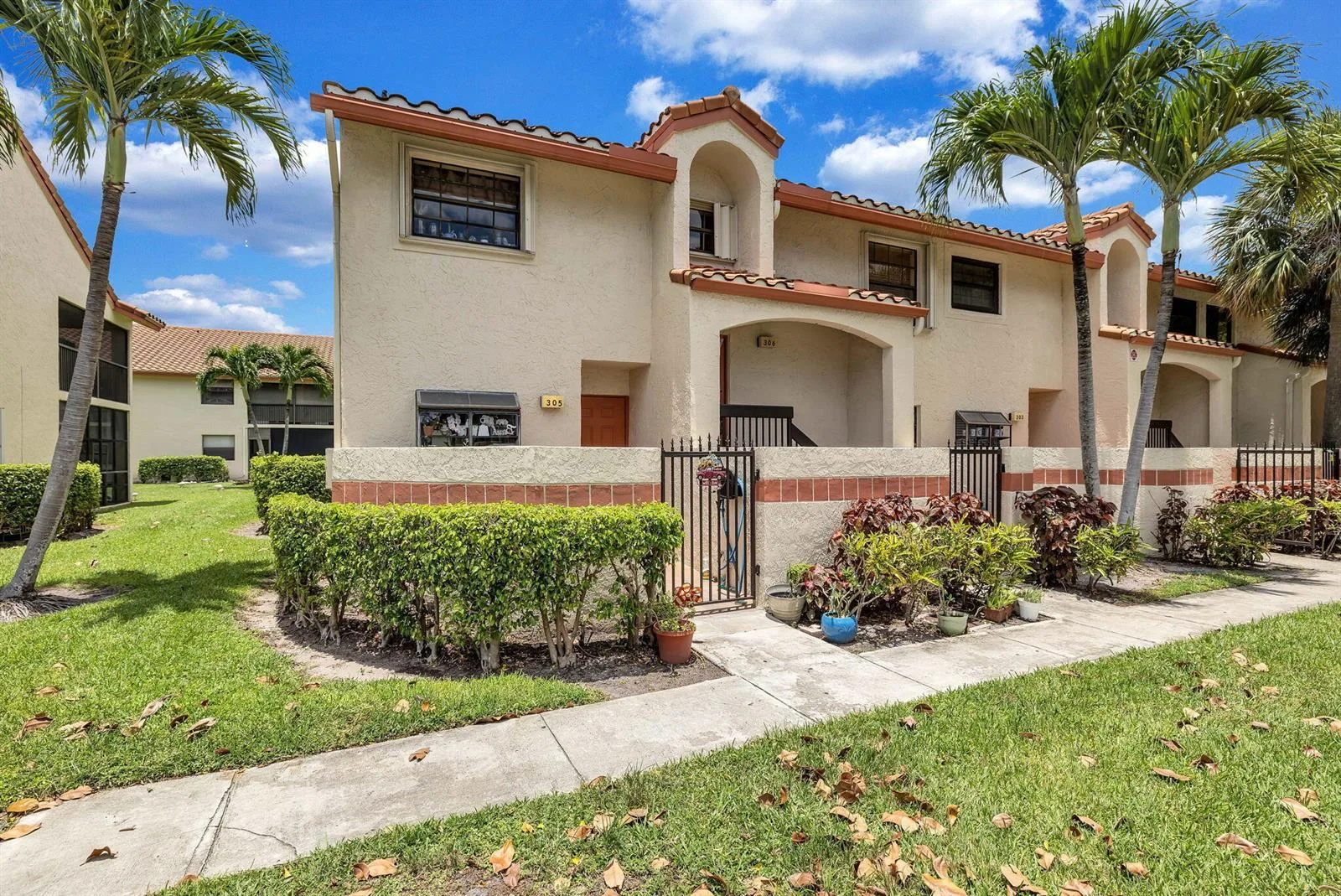 305 CONGRESSIONAL Way, Deerfield Beach, FL 33442