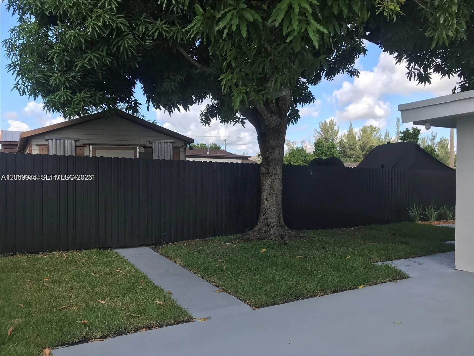 17940 NW 85th Ave, Hialeah, FL 33015 photo 11